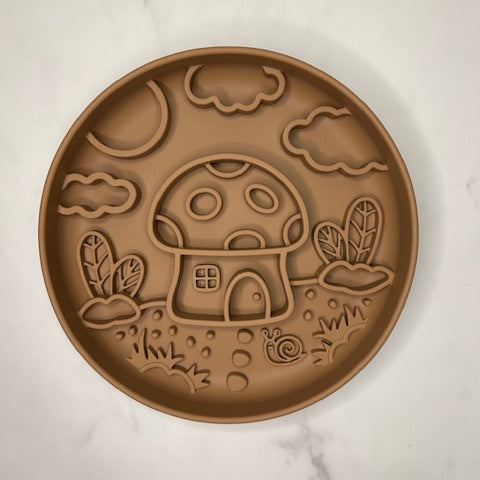 Mushroom Cottage Slow Feeder